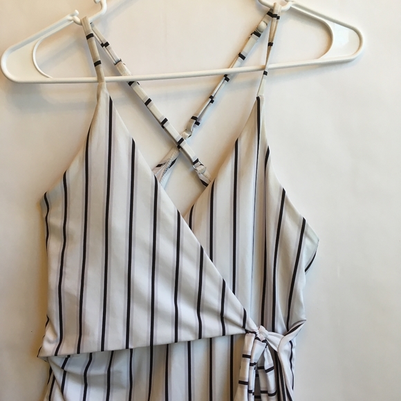 CUPSHE STAY YOUNG BLACK & WHITE SWIMSUIT - Picture 3 of 6